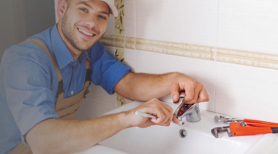Handle or spout repair in Waverly, FL